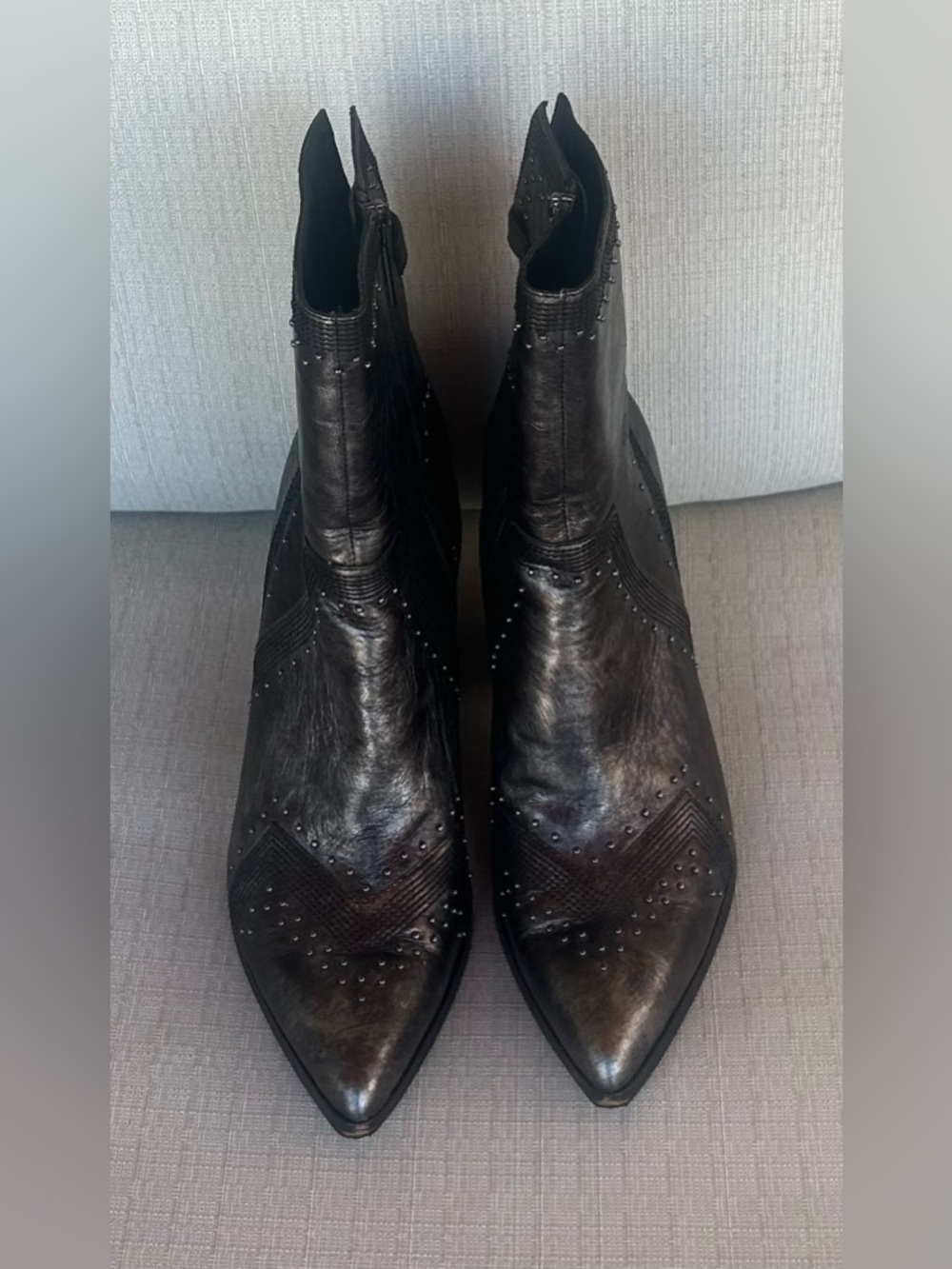 NWOB Donald J. Pliner Vegas Metallic Pointed-Toe Studded Leather Ankle Boots - Picture 3 of 8